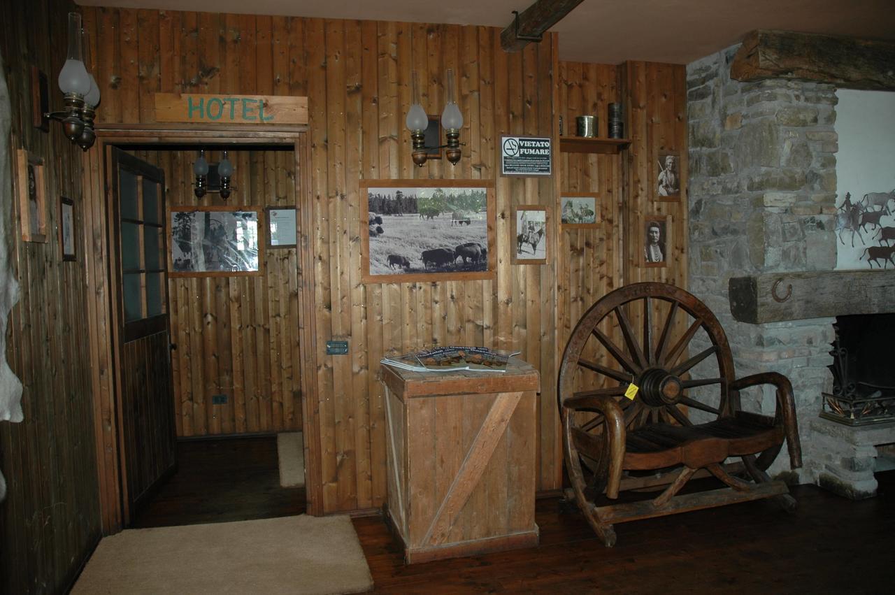 Cowboys Guest Ranch Hotel Voghera Bagian luar foto