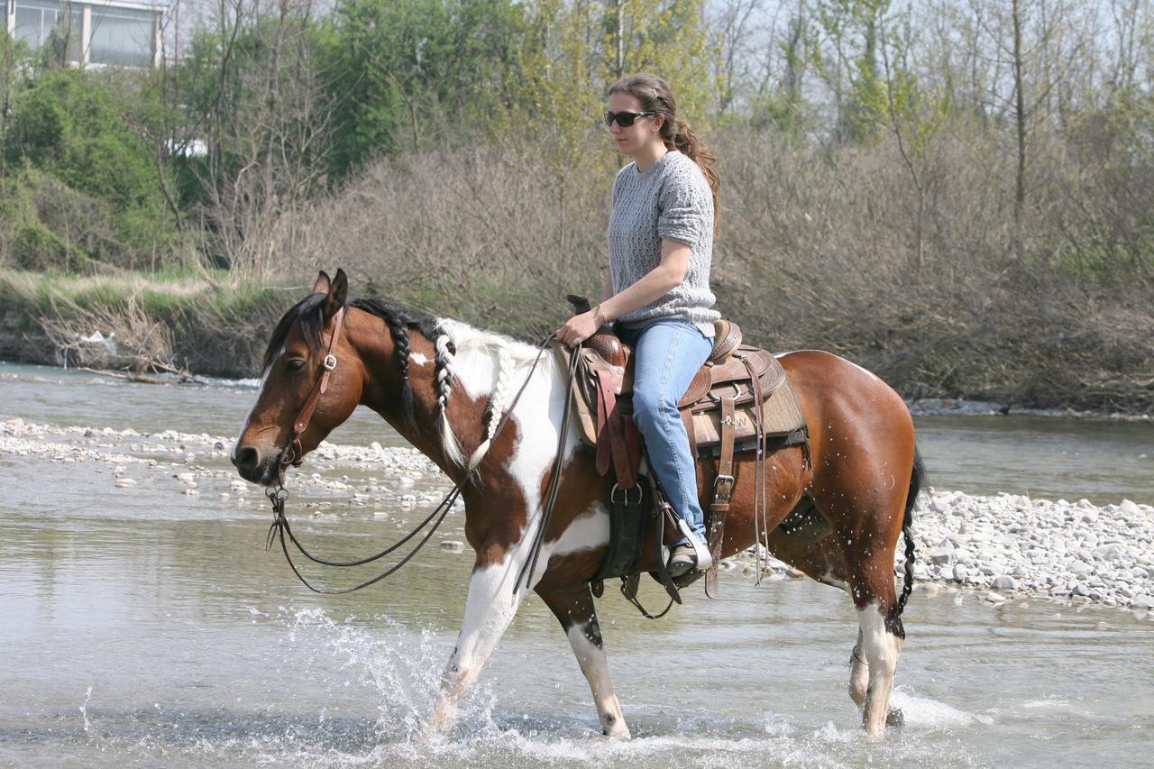 Cowboys Guest Ranch Hotel Voghera Bagian luar foto