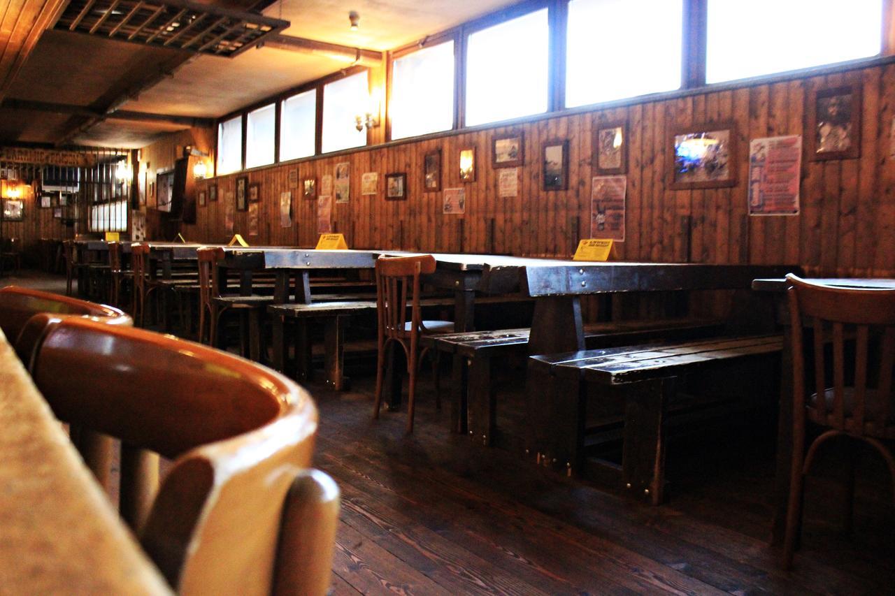 Cowboys Guest Ranch Hotel Voghera Bagian luar foto